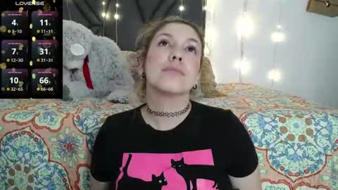 sanyaseraphine0 online show from June 11, 12:32 am