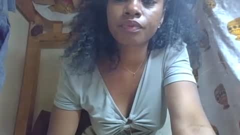 saphia online show from October 18, 7:03 pm