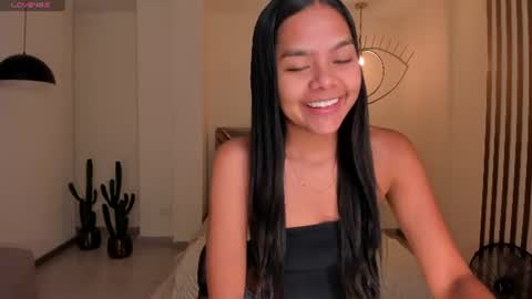 Snapshot of saphirajames chatting on July 2, 2:00 am Saphira James online show from July 2, 2:00 am