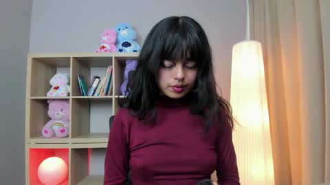 saphyralux online show from June 3, 9:42 pm