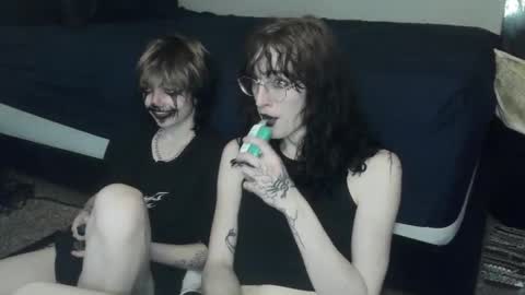 Snapshot of sapphicvoid chatting on March 12, 2:20 am Jade online show from March 12, 2:20 am