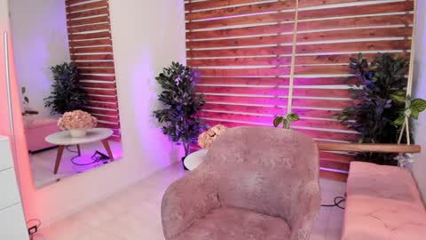 Valerin online show from December 10, 9:00 pm