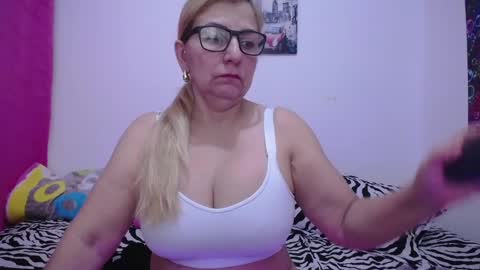 sara online show from December 22, 11:11 am