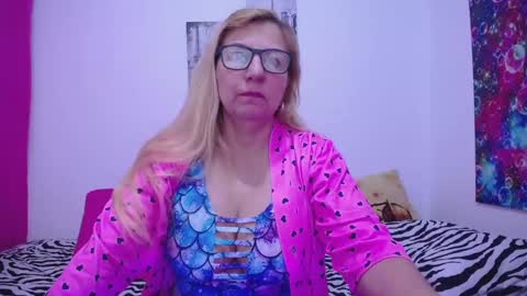 sara online show from January 4, 12:05 pm