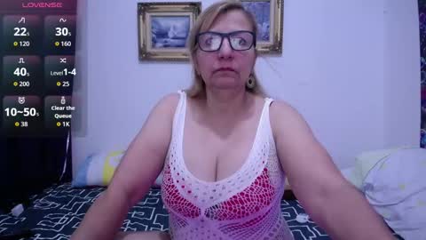 sara online show from September 25, 8:12 pm