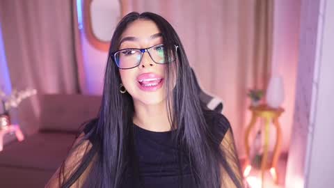 Snapshot of sara_albrecht chatting on January 13, 12:45 pm Sara online show from January 13, 12:45 pm