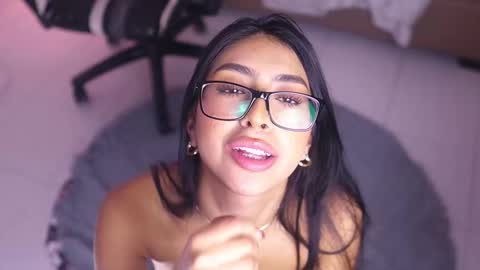 Snapshot of sara_albrecht chatting on February 18, 3:54 pm Sara online show from February 18, 3:54 pm