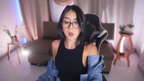 Snapshot of sara_albrecht chatting on February 24, 1:10 pm Sara online show from February 24, 1:10 pm