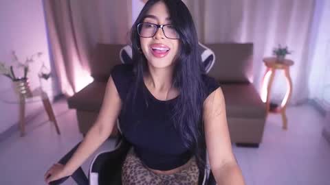 Snapshot of sara_albrecht chatting on March 11, 12:39 pm Sara online show from March 11, 12:39 pm