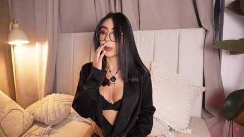 Sara  online show from April 7, 4:46 am