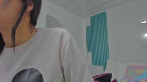 sara allenx online show from September 22, 1:35 pm