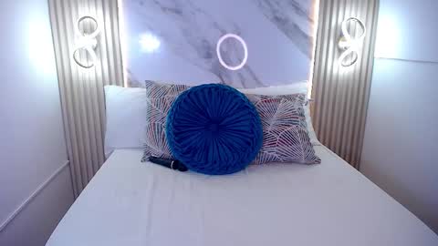 Sara... online show from March 20, 9:30 pm