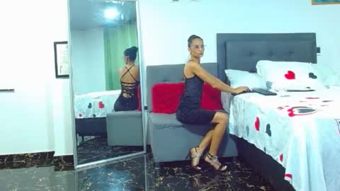 Snapshot of sara_carmona chatting on March 8, 12:44 am SARA online show from March 8, 12:44 am