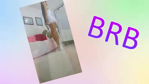 Snapshot of sara_carmona chatting on October 17, 10:51 am SARA online show from October 17, 10:51 am