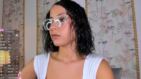 Sara online show from October 6, 7:55 pm