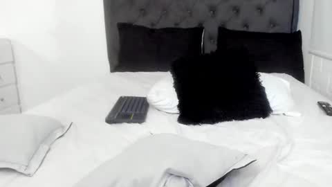 Snapshot of sara_evans01 chatting on January 20, 6:31 am sara online show from January 20, 6:31 am