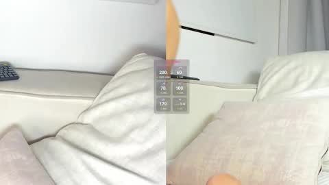 Snapshot of sara_evans01 chatting on November 17, 1:55 am sara online show from November 17, 1:55 am