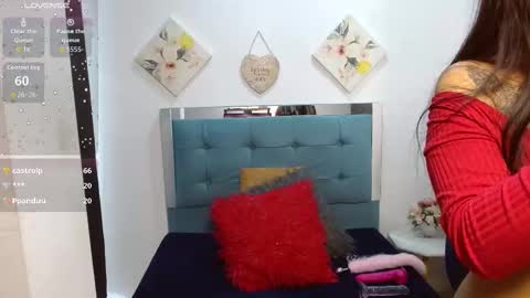 Sara online show from October 6, 9:01 pm