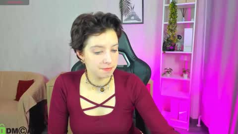 Sarah online show from November 28, 1:30 am