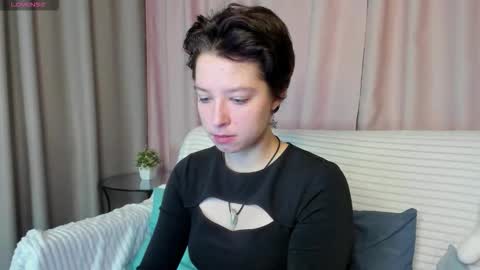 Sarah online show from December 3, 2:08 am