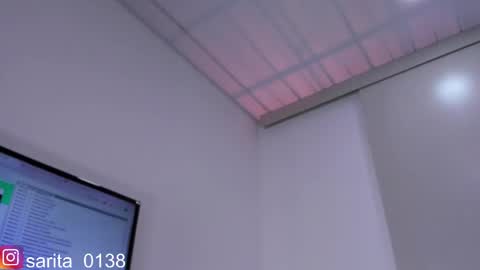 Snapshot of sara_goddess01 chatting on December 20, 9:39 pm Sara online show from December 20, 9:39 pm