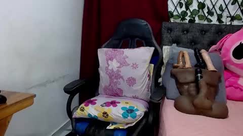 Sara Greyx online show from February 18, 12:37 am