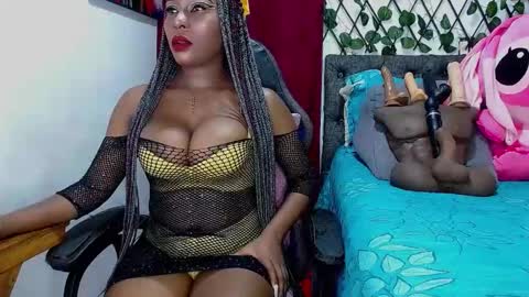 Sara Greyx online show from February 24, 2:15 pm