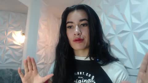 Snapshot of sara_hoffman_4 chatting on May 23, 12:42 pm Sara online show from May 23, 12:42 pm