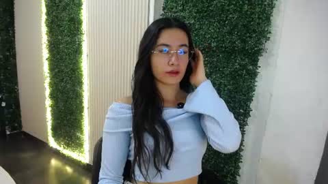 Snapshot of sara_hoffman_4 chatting on June 14, 11:56 am Sara online show from June 14, 11:56 am