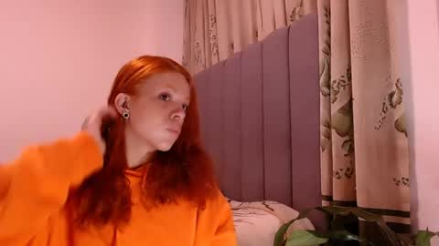 sara_johnson__ online show from April 22, 10:17 am