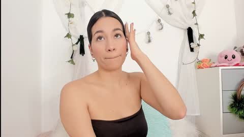 Sara  online show from December 20, 12:16 pm