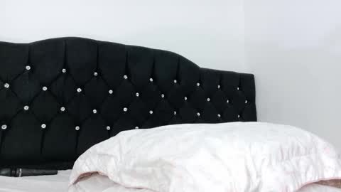 SARA online show from February 18, 9:33 pm