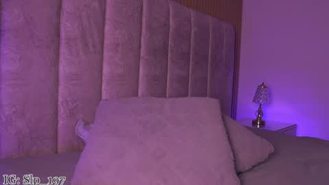 sara_lopee1 online show from April 21, 12:00 pm