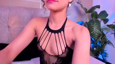 Sara  online show from July 25, 12:58 pm