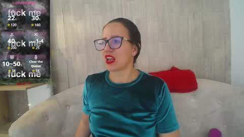 Sara   online show from April 21, 7:50 pm