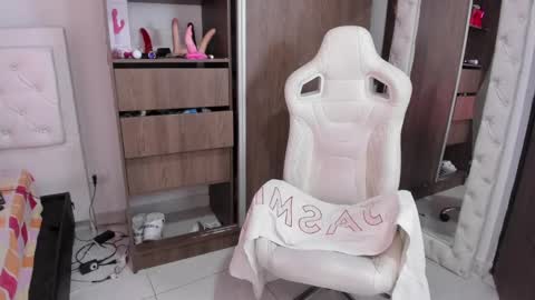 sara online show from January 16, 9:40 pm