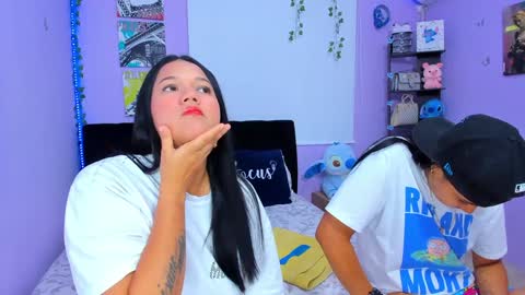 Snapshot of sara_mendez2_ chatting on January 23, 12:04 am Sara Mendez online show from January 23, 12:04 am