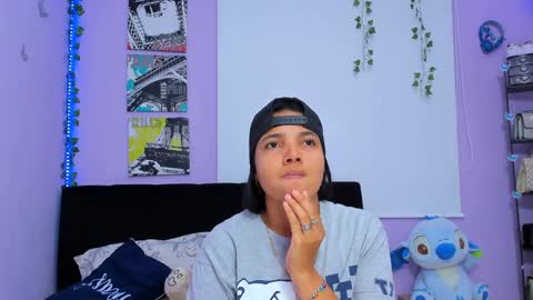 Snapshot of sara_mendez2_ chatting on January 24, 2:28 am Sara Mendez online show from January 24, 2:28 am