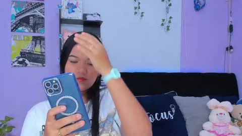 Snapshot of sara_mendez2_ chatting on February 12, 12:05 am Sara Mendez online show from February 12, 12:05 am