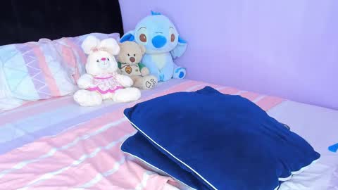 Snapshot of sara_mendez2_ chatting on February 12, 3:07 am Sara Mendez online show from February 12, 3:07 am