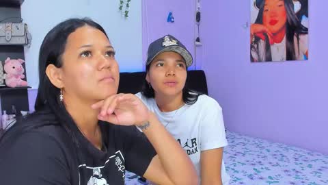 Snapshot of sara_mendez2_ chatting on February 26, 5:28 pm Sara Mendez online show from February 26, 5:28 pm