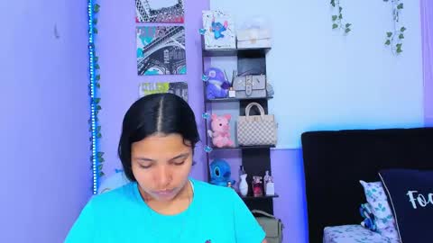 Snapshot of sara_mendez2_ chatting on March 7, 4:33 pm Sara Mendez online show from March 7, 4:33 pm