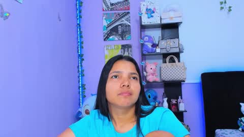 Snapshot of sara_mendez2_ chatting on March 7, 7:38 pm Sara Mendez online show from March 7, 7:38 pm