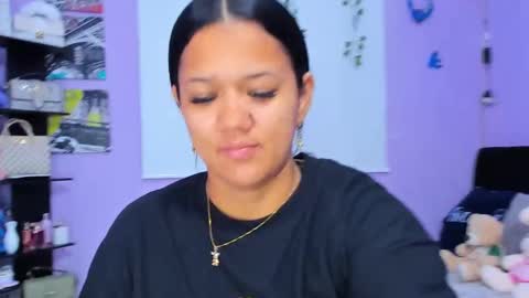 Snapshot of sara_mendez2_ chatting on March 11, 11:15 pm Sara Mendez online show from March 11, 11:15 pm