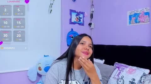 Snapshot of sara_mendez2_ chatting on September 28, 12:27 am Sara Mendez online show from September 28, 12:27 am