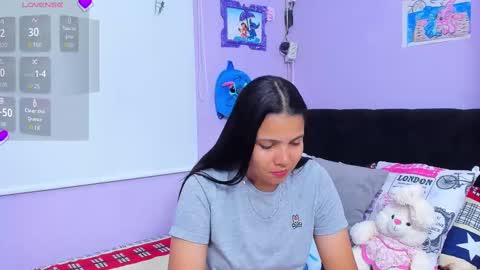 Snapshot of sara_mendez2_ chatting on October 14, 12:11 am Sara Mendez online show from October 14, 12:11 am