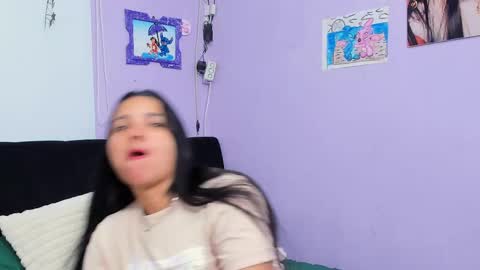 Snapshot of sara_mendez2_ chatting on October 20, 12:00 am Sara Mendez online show from October 20, 12:00 am