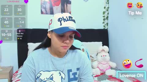 Snapshot of sara_mendez2_ chatting on December 3, 12:07 am Sara Mendez online show from December 3, 12:07 am