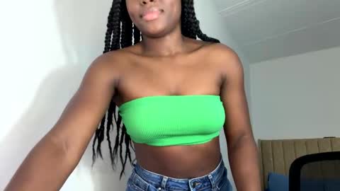 Sara online show from November 22, 4:17 pm