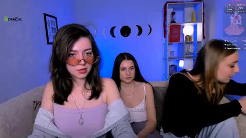 Sara online show from May 2, 7:08 pm
